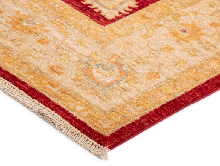 Detail image of 4' 8 x 11' 4 Kaizar Wool Runner Rug