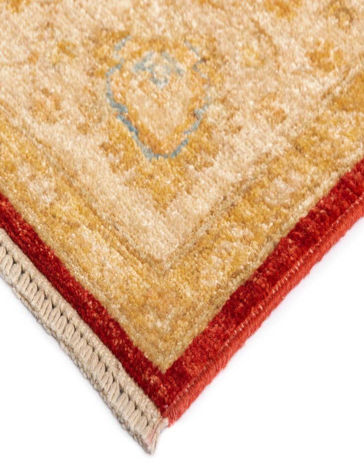 Detail image of 4' x 11' 7 Kaizar Wool Runner Rug