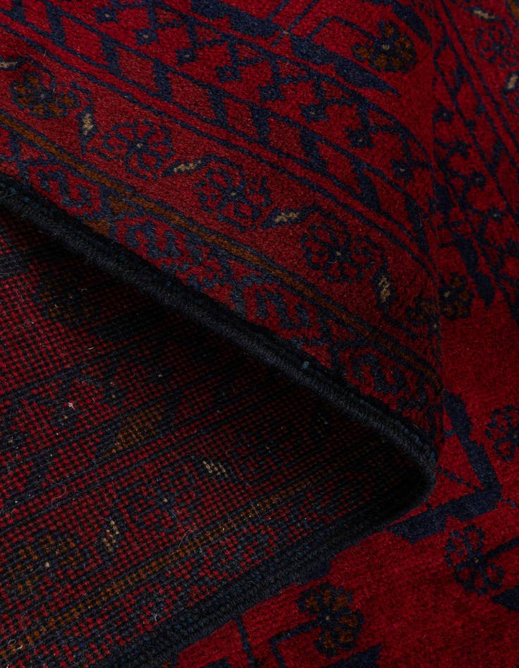 Detail image of 2' 7 x 6' 2  Hand Knotted Khal Mohammadi Wool Runner Rug