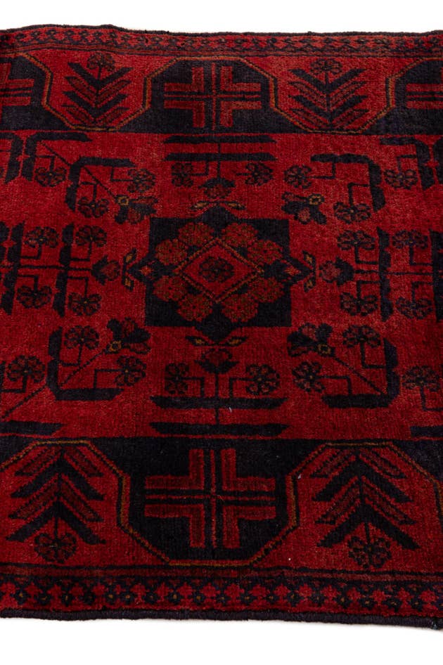 Detail image of 2' 8 x 6' 3 Hand Knotted Khal Mohammadi Wool Runner Rug