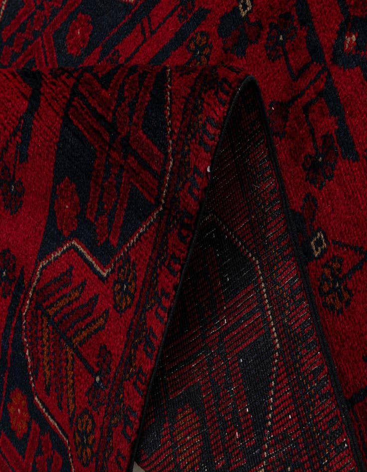 Detail image of 2' 8 x 6' 6  Hand Knotted Khal Mohammadi Wool Runner Rug