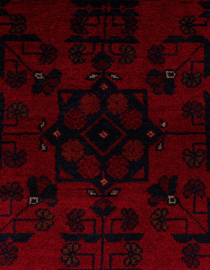 Detail image of 2' 8 x 6' 5  Hand Knotted Khal Mohammadi Wool Runner Rug
