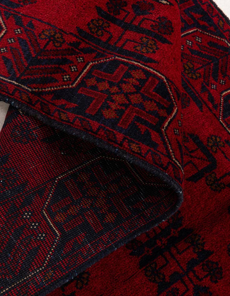 Detail image of 2' 8 x 6' 5  Hand Knotted Khal Mohammadi Wool Runner Rug