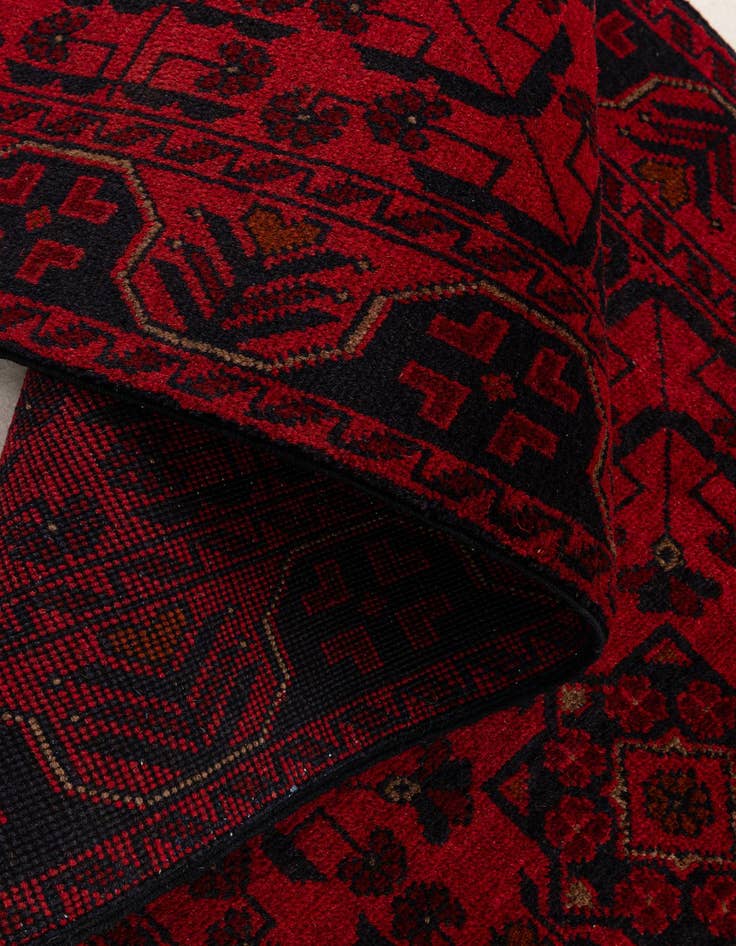 Detail image of 2' 7 x 6' 6  Hand Knotted Khal Mohammadi Wool Runner Rug