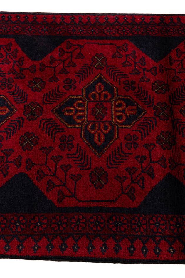 Detail image of 2' 7 x 6' 5 Hand Knotted Khal Mohammadi Wool Runner Rug