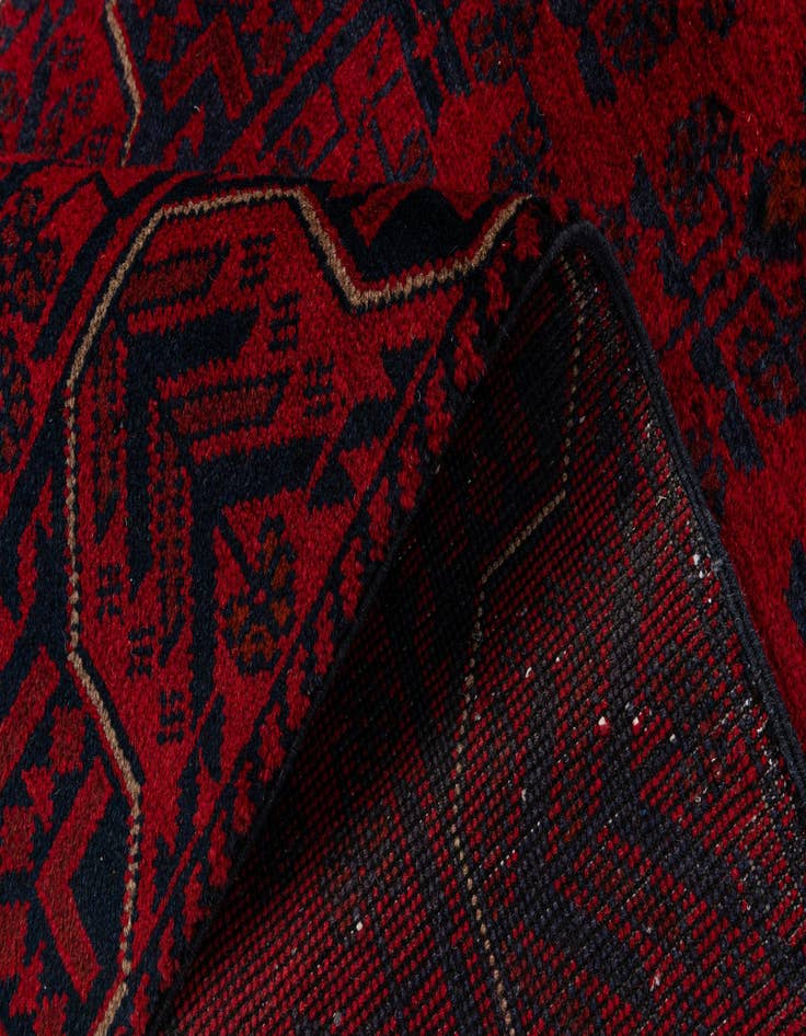 Detail image of 2' 7 x 6' 3  Hand Knotted Khal Mohammadi Wool Runner Rug