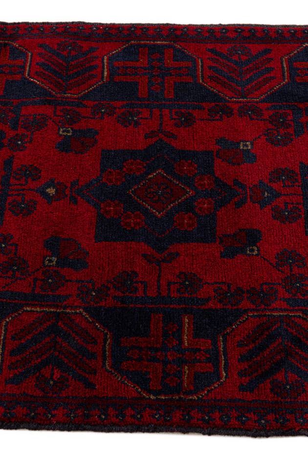 Detail image of 2' 8 x 6' 6 Hand Knotted Khal Mohammadi Wool Runner Rug