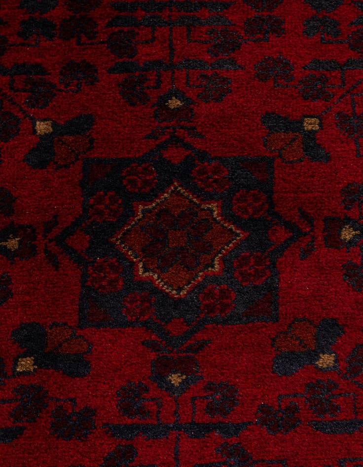 Detail image of 2' 9 x 6' 5  Hand Knotted Khal Mohammadi Wool Runner Rug