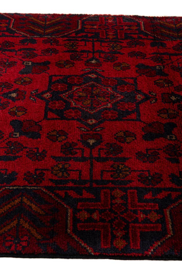 Detail image of 2' 6 x 6' 6 Hand Knotted Khal Mohammadi Wool Runner Rug