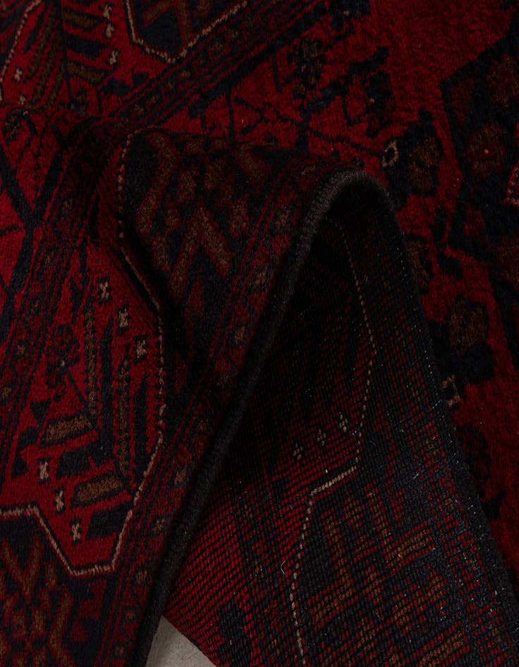 Detail image of 2' 7 x 9' 3  Hand Knotted Khal Mohammadi Wool Runner Rug