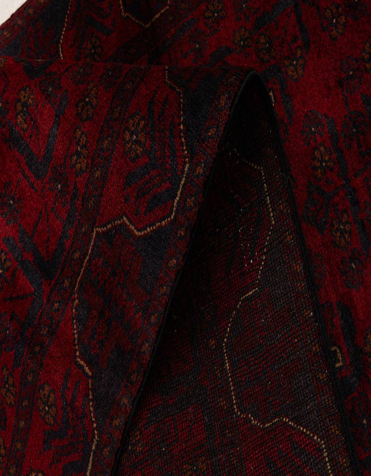 Detail image of 2' 10 x 9' 7  Hand Knotted Khal Mohammadi Wool Runner Rug