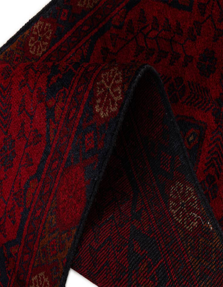 Detail image of 2' 7 x 9' 7  Hand Knotted Khal Mohammadi Wool Runner Rug