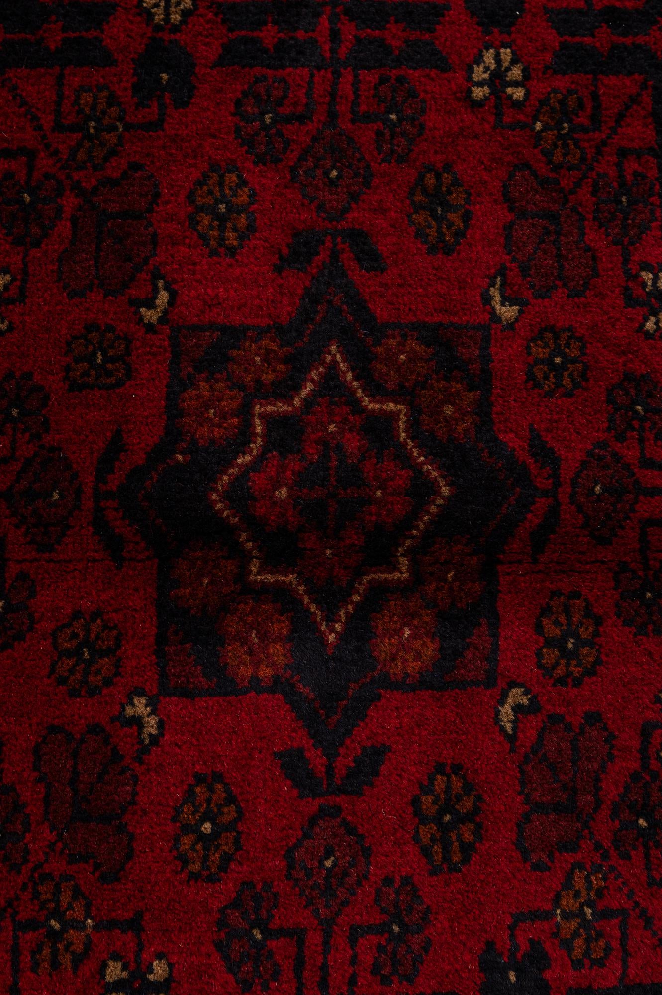 2' 9 x 9' 7 Hand Knotted Khal Mohammadi Wool Runner Rug