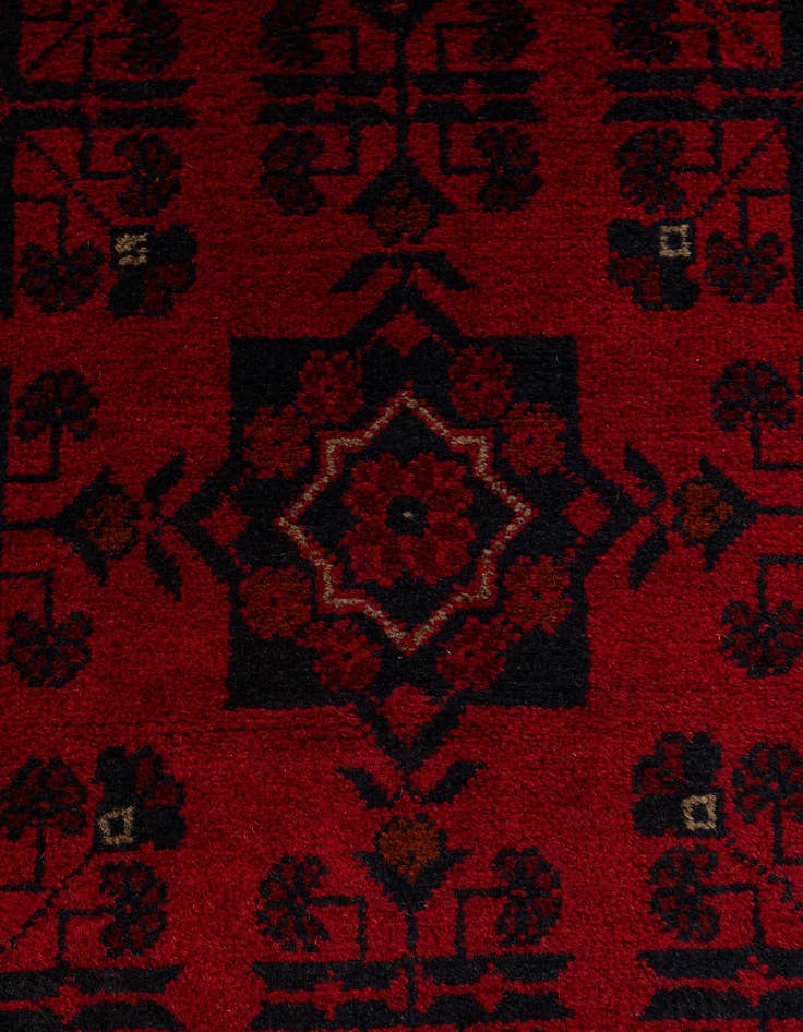 Detail image of 2' 8 x 6' 5  Hand Knotted Khal Mohammadi Wool Runner Rug