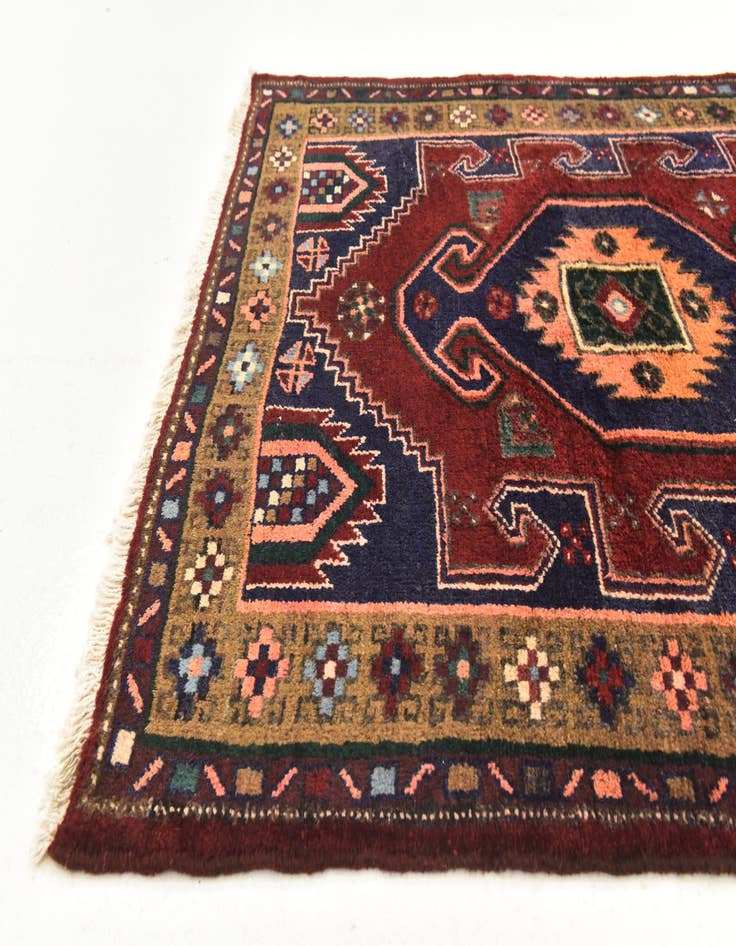 Detail image of 3' 9 x 9' 8  Hand Knotted Khamseh Persian Wool Runner Rug