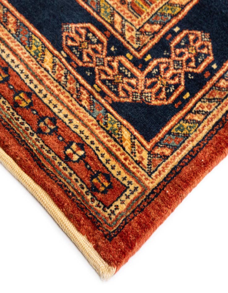 Detail image of 2' 11 x 9' 11 Luribaft Wool Runner Rug