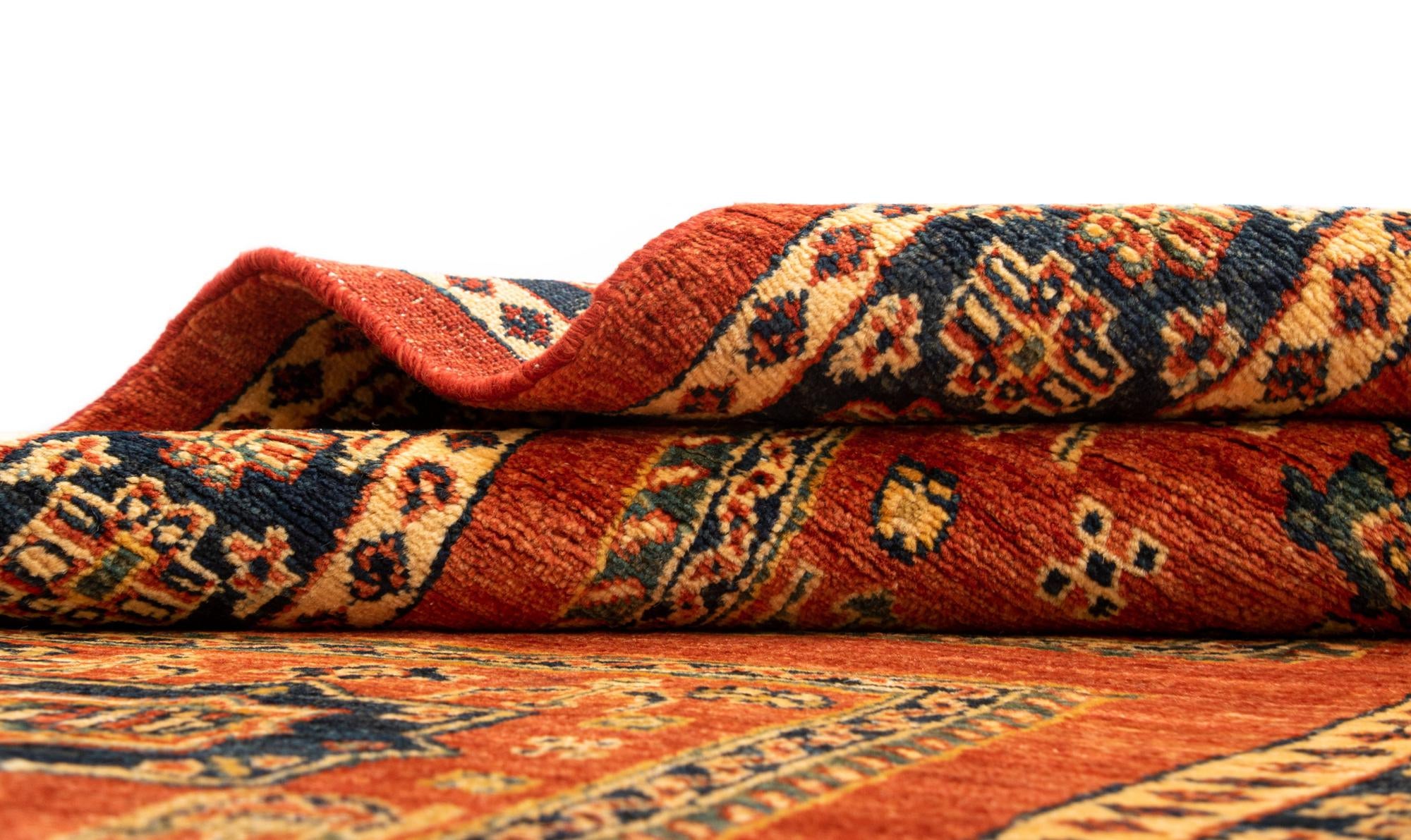 2' 9 x 9' 9 Luribaft Wool Runner Rug
