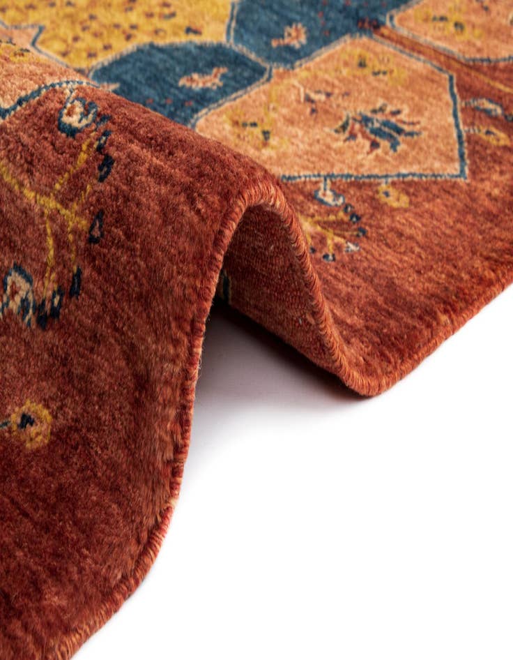 Detail image of 3' 1 x 10' 10 Luribaft Wool Runner Rug