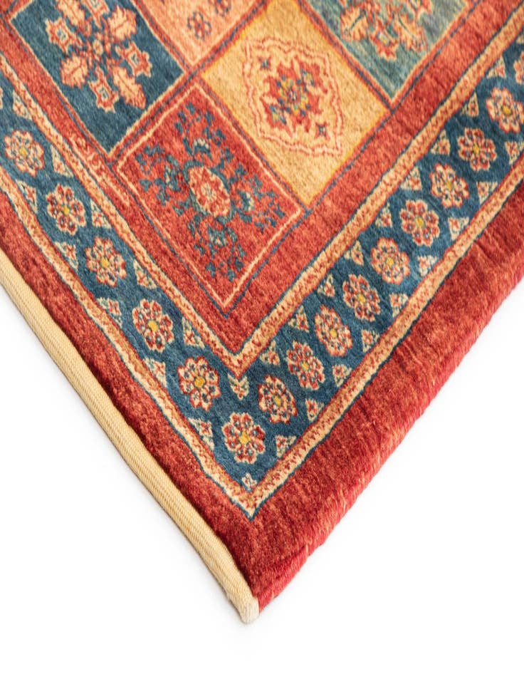 Detail image of 2' 4 x 6' 3 Luribaft Wool Runner Rug