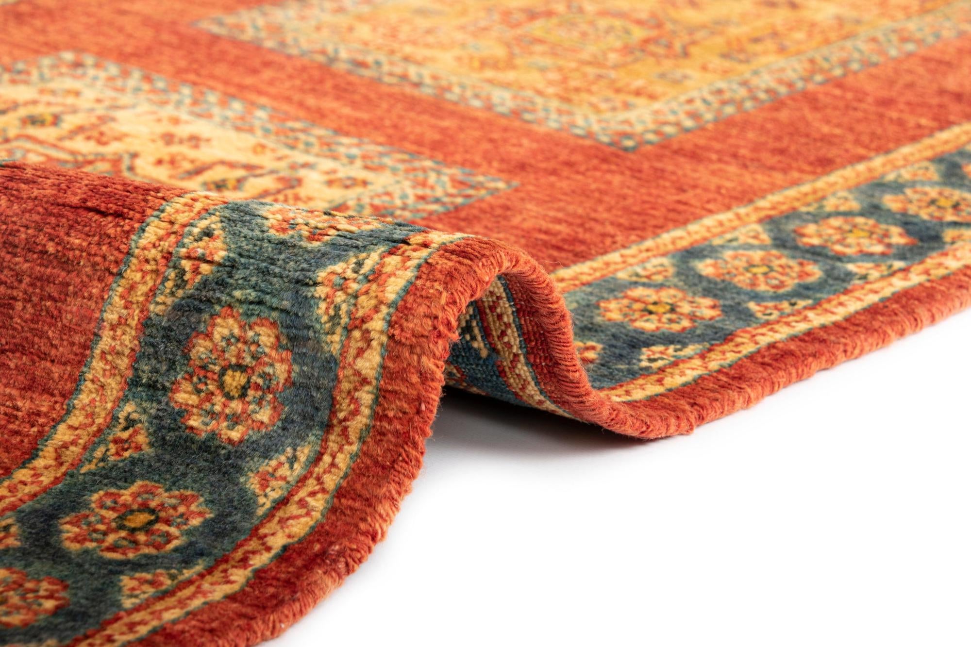 2' 7 x 6' 8 Luribaft Wool Runner Rug
