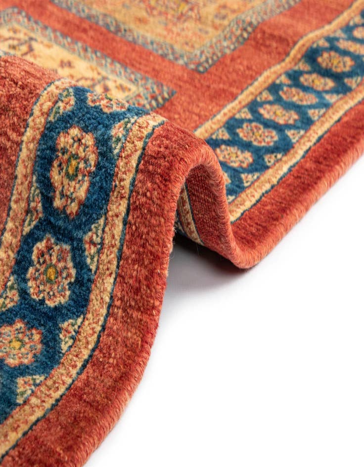 Detail image of 2' 5 x 6' Luribaft Wool Runner Rug