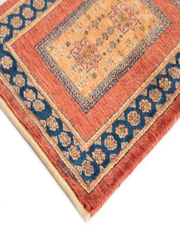 Detail image of 2' 5 x 6' Luribaft Wool Runner Rug