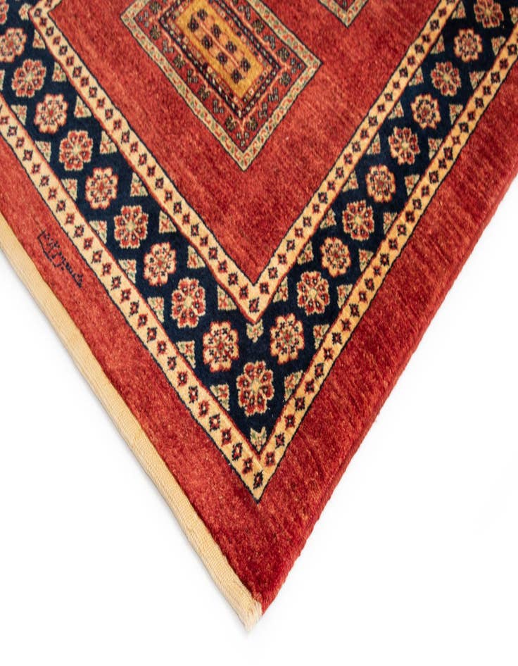 Detail image of 2' 9 x 6' 5 Luribaft Wool Runner Rug