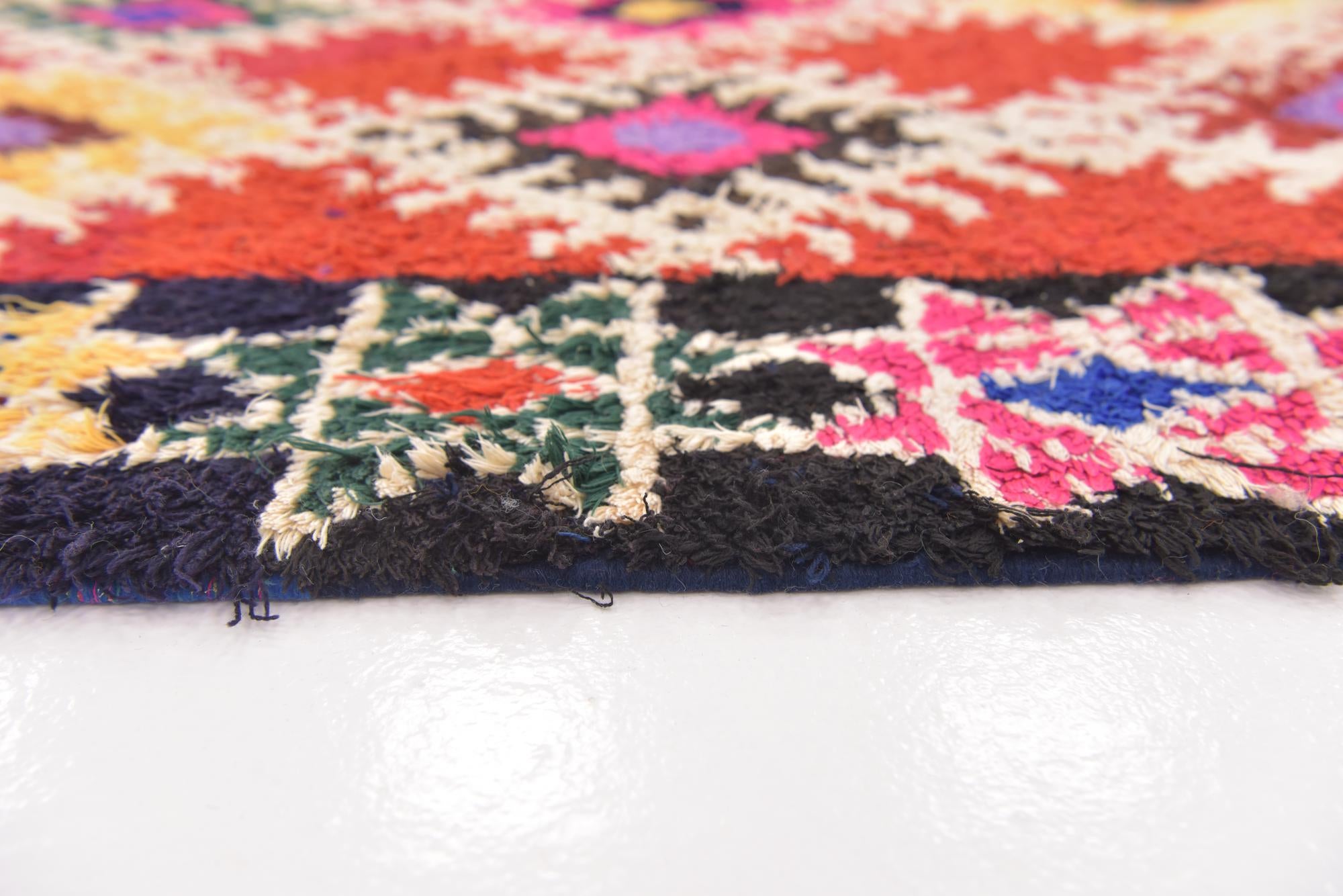 4' 8 x 9' 6 Hand Knotted Moroccan Wool Runner Rug