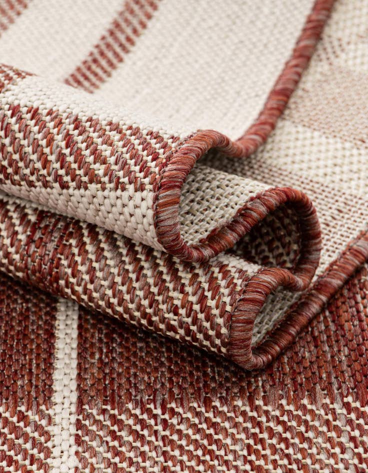 Detail image of 2' 7 x 12' Easy-Clean Checkered Indoor / Outdoor Runner Rug