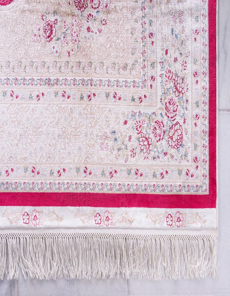 Detail image of 2' 7 x 9' 10 Qom Bamboo Silk Runner Rug