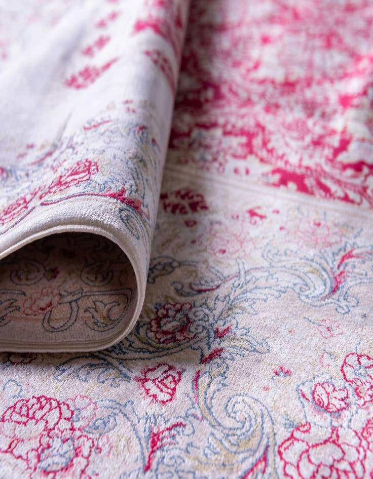 Detail image of 2' 7 x 9' 10 Qom Bamboo Silk Runner Rug