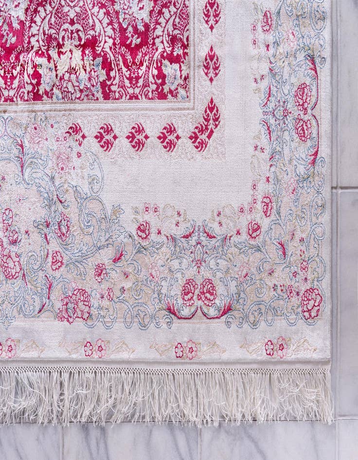 Detail image of 2' 7 x 9' 10 Qom Bamboo Silk Runner Rug