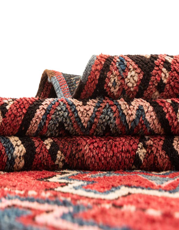 Detail image of 3' 10 x 8' 7 Hand Knotted Shiraz Persian Wool Runner Rug