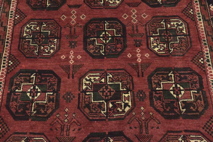 Detail image of 4' x 9' 8 Hand Knotted Shiraz Persian Wool Runner Rug