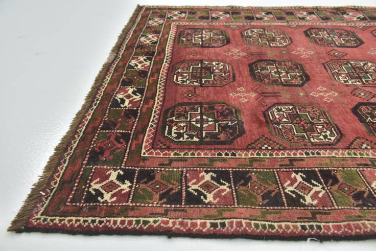 Detail image of 4' x 9' 8 Hand Knotted Shiraz Persian Wool Runner Rug