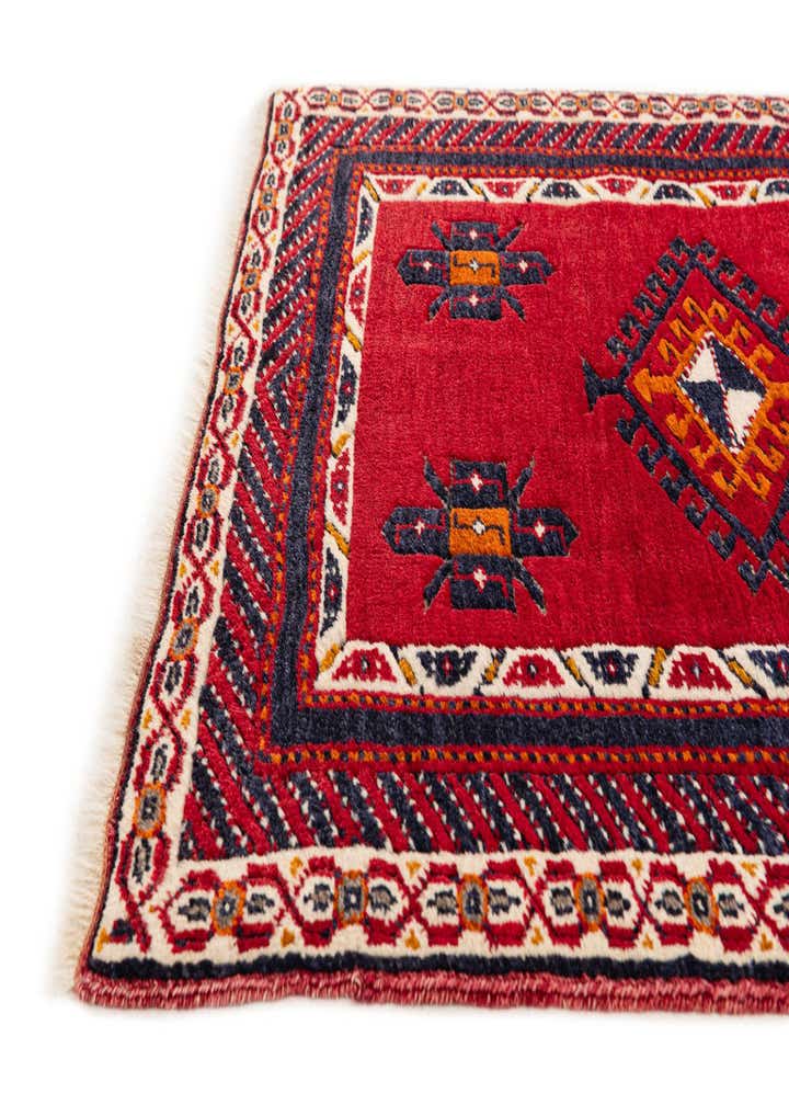2' 7 x 9' 10 Hand Knotted Shiraz Wool Runner Rug