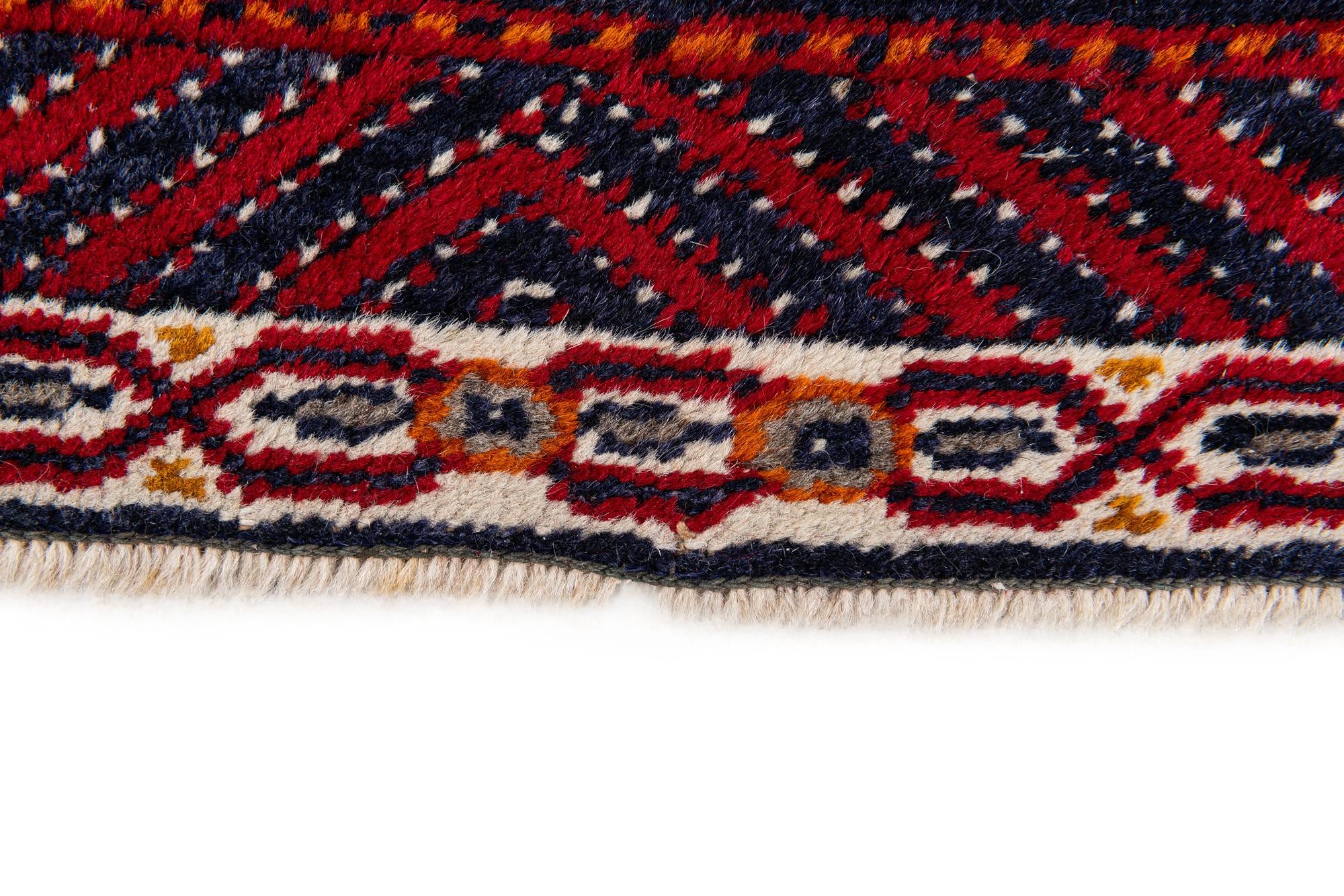 2' 7 x 9' 10 Hand Knotted Shiraz Wool Runner Rug