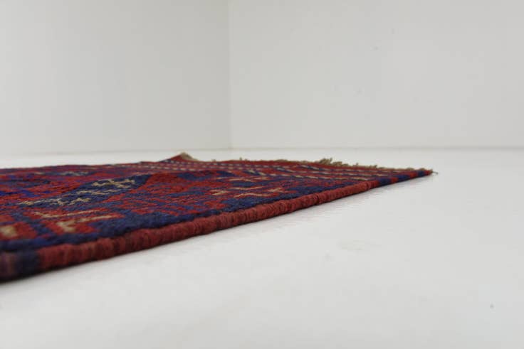 Detail image of 2' x 8' 2 Hand Woven Sumak Runner Rug