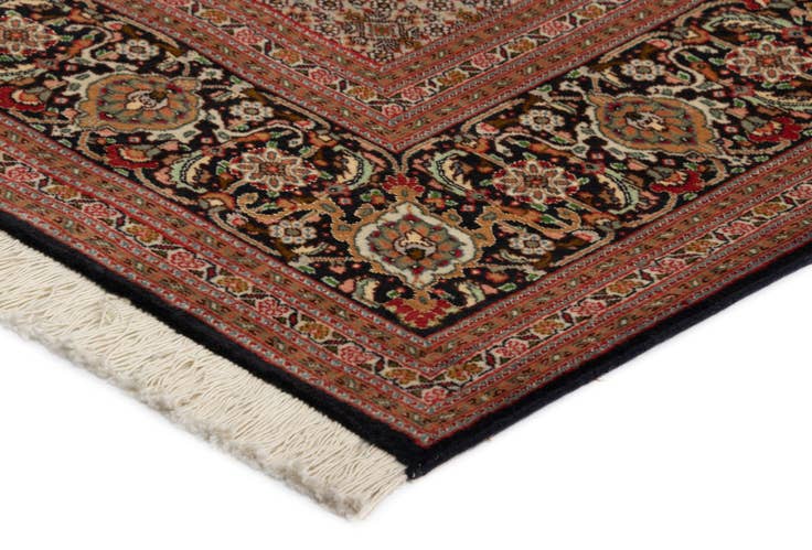 Detail image of 6' 7 x 9' 10 Tabriz Runner Rug