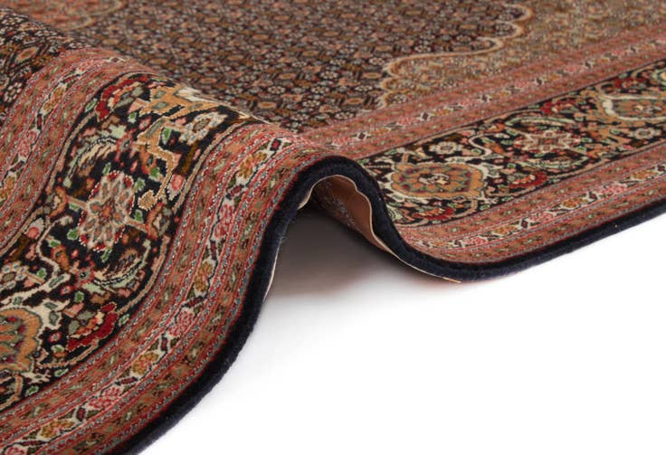 Detail image of 6' 7 x 9' 10 Tabriz Runner Rug
