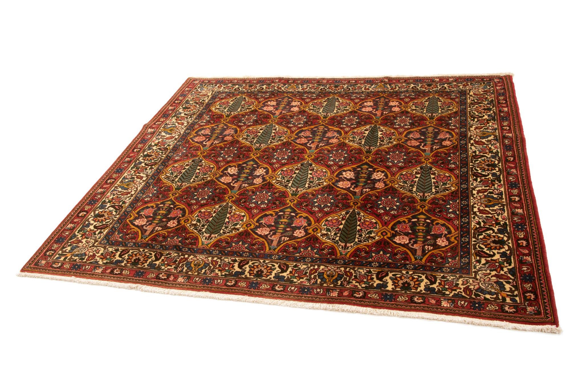 6' 6 x 6' 10 Bachtiar Square Rug