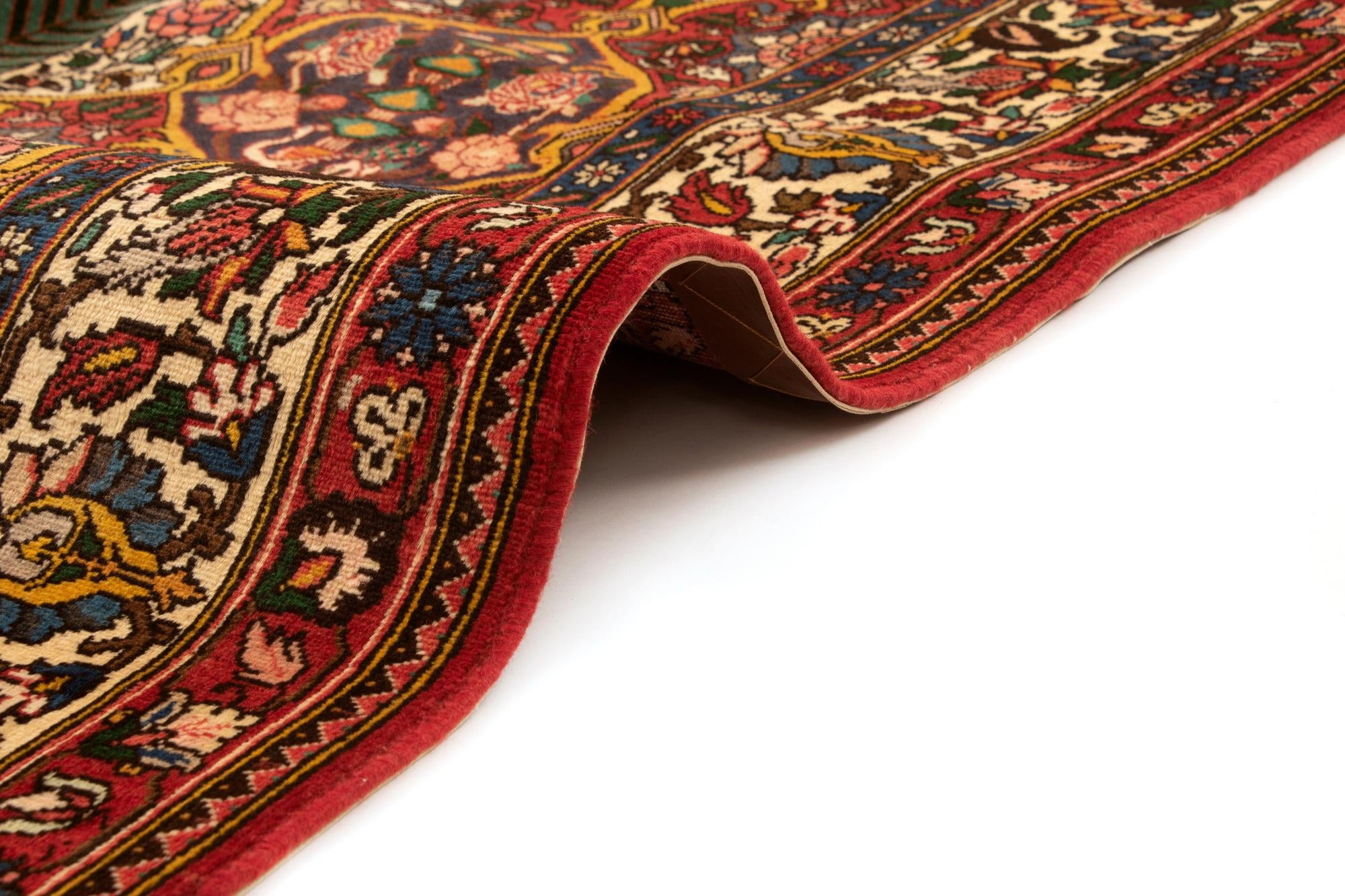 6' 6 x 6' 10 Bachtiar Square Rug