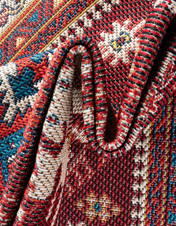 Detail image of 7' 10 x 7' 10 Easy-Clean Baja Indoor / Outdoor Square Rug