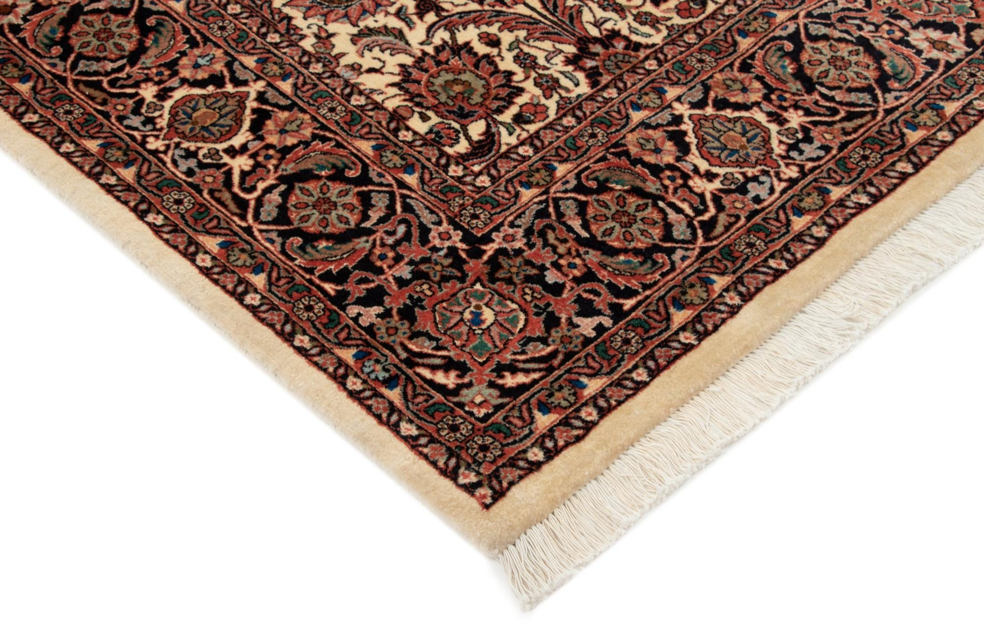 6' 8 x 6' 9 Bidjar With Silk Square Rug