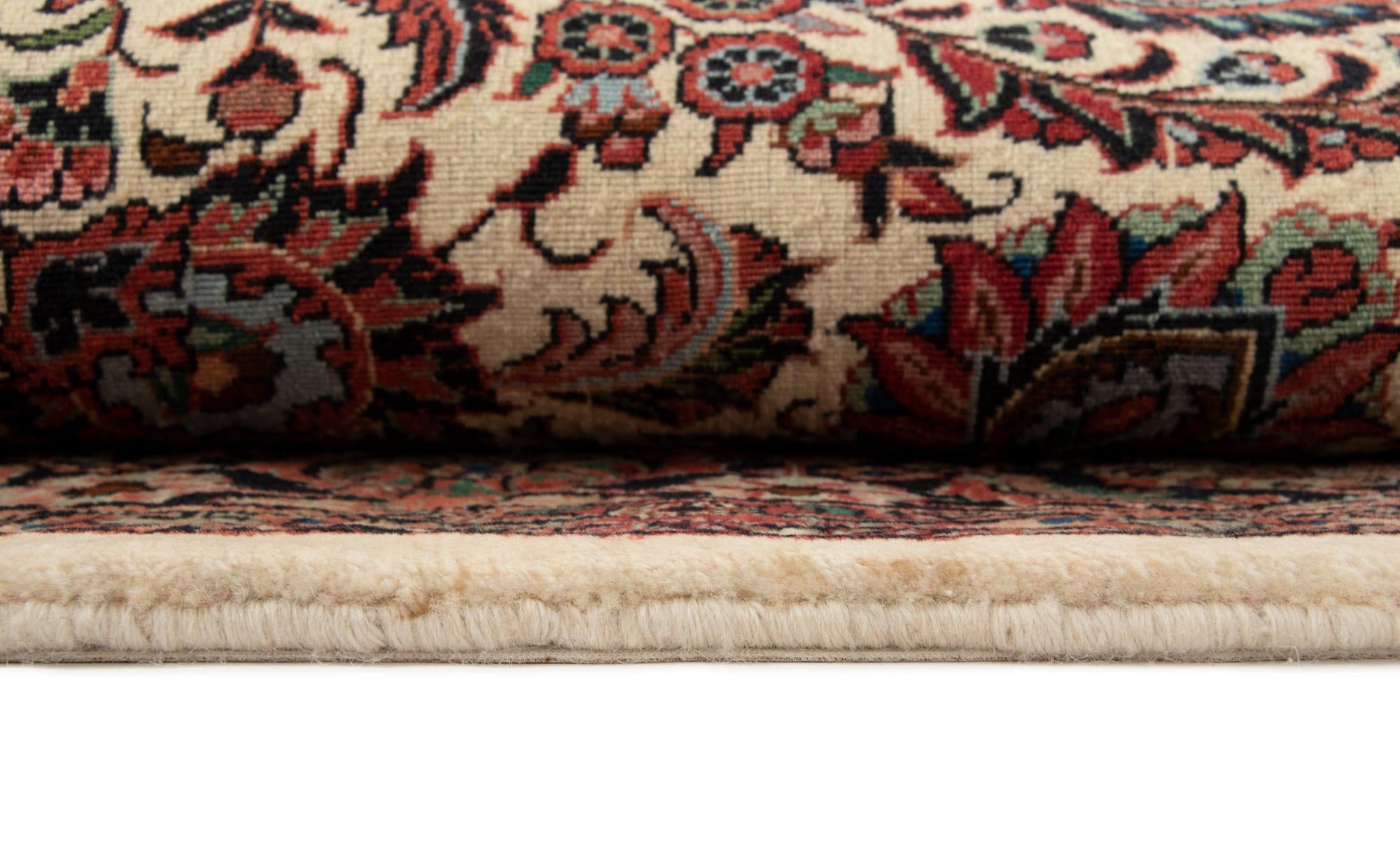 6' 8 x 6' 9 Bidjar With Silk Square Rug