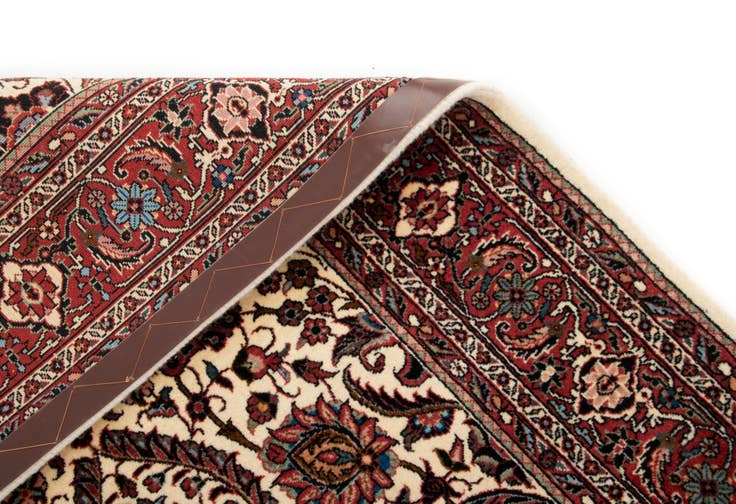 Detail image of 150cm x 165cm Bidjar With Silk Square Rug
