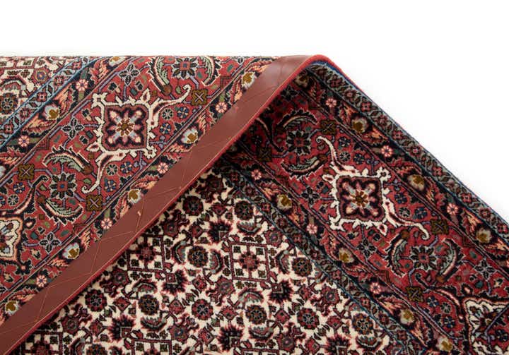 6' 8 x 6' 9 Bidjar With Silk Square Rug
