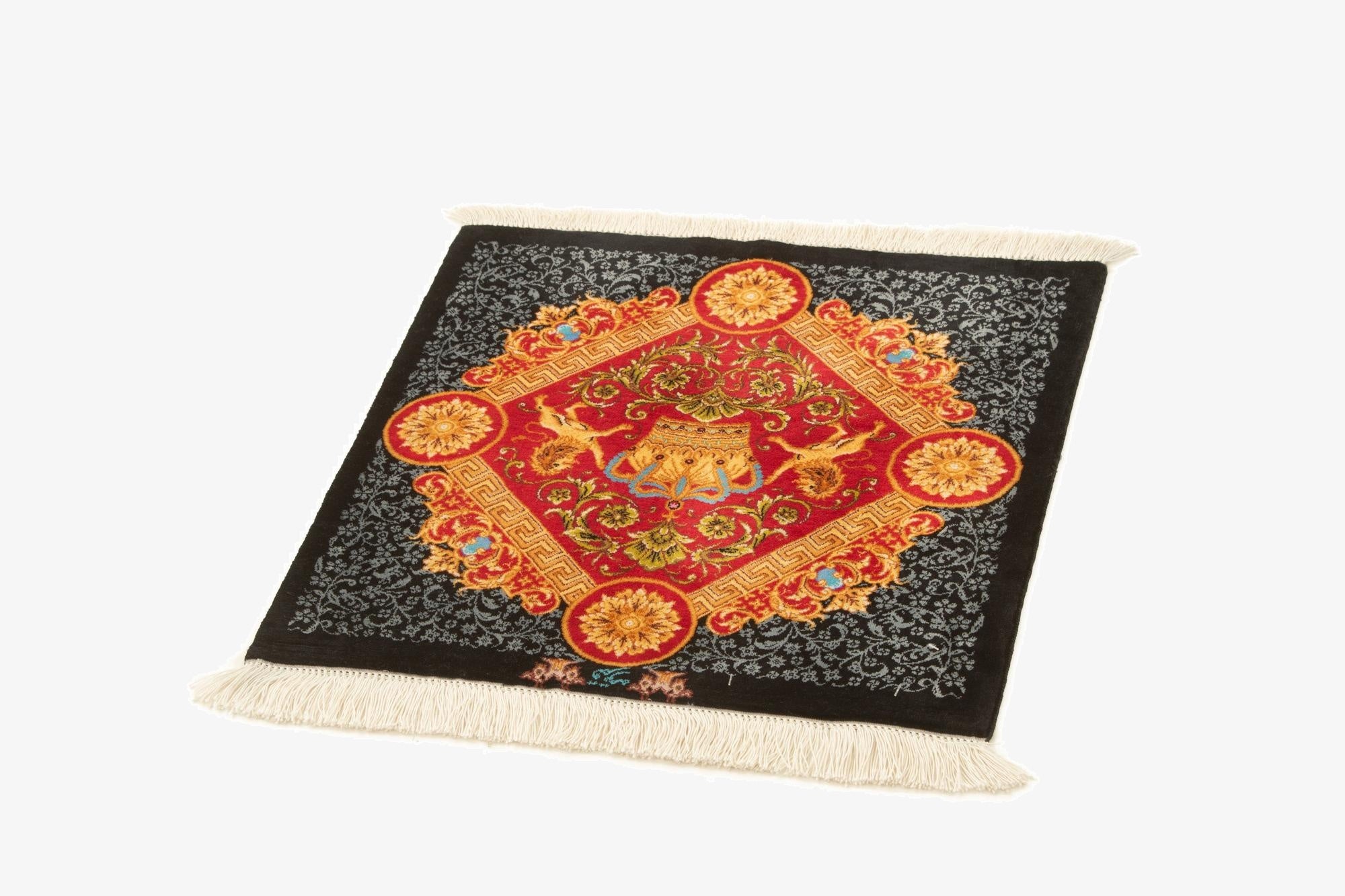 1' 6 x 1' 6 Ghom Silk Square Rug