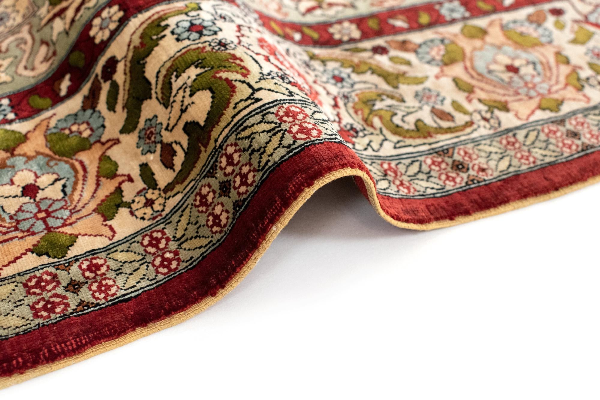 4' x 4' 1 Hereke Silk Square Rug
