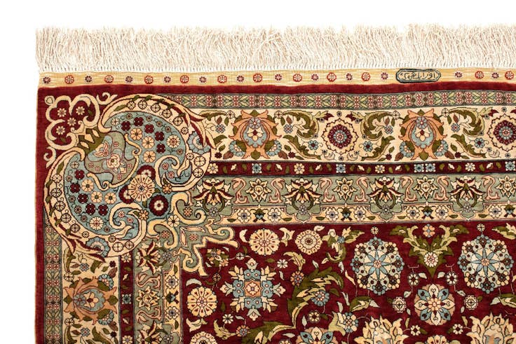 Detail image of 4' x 4' 1 Hereke Silk Square Rug